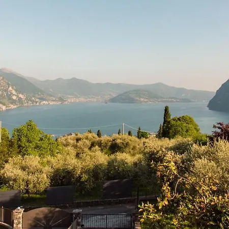 Italian - Longol Nyaraló Riva di Solto